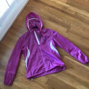 Brooks wind/rain breaker